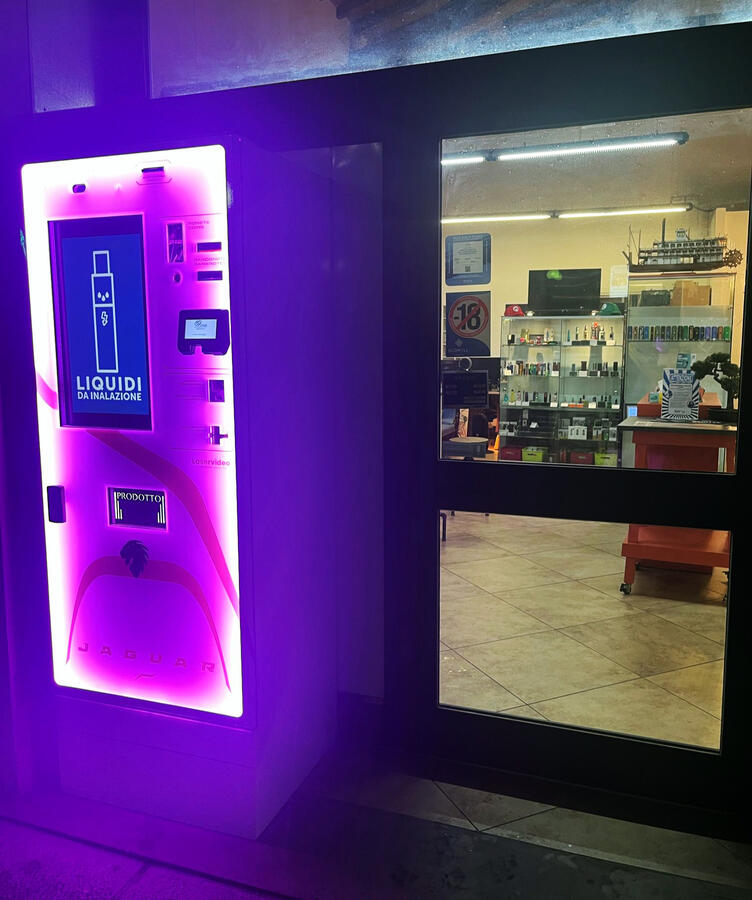 Distributore automatico Emporio Vapori Sigarette Elettroniche Sansepolcro Distributore automatico Emporio Vapori Sigarette Elettroniche Sansepolcro