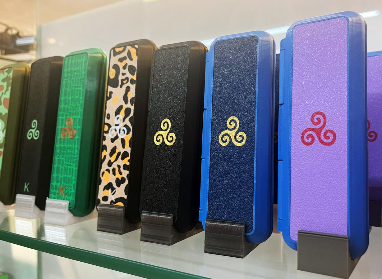 Esposizione prodotti Genius Vapes - vetrina Emporio Vapori Sigarette Elettroniche Sansepolcro